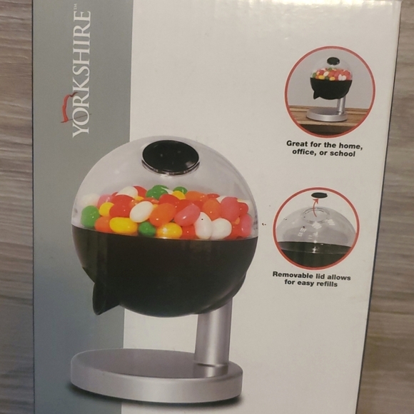 Yorkshire Touch Activated Snack Dispenser - Picture 2 of 3